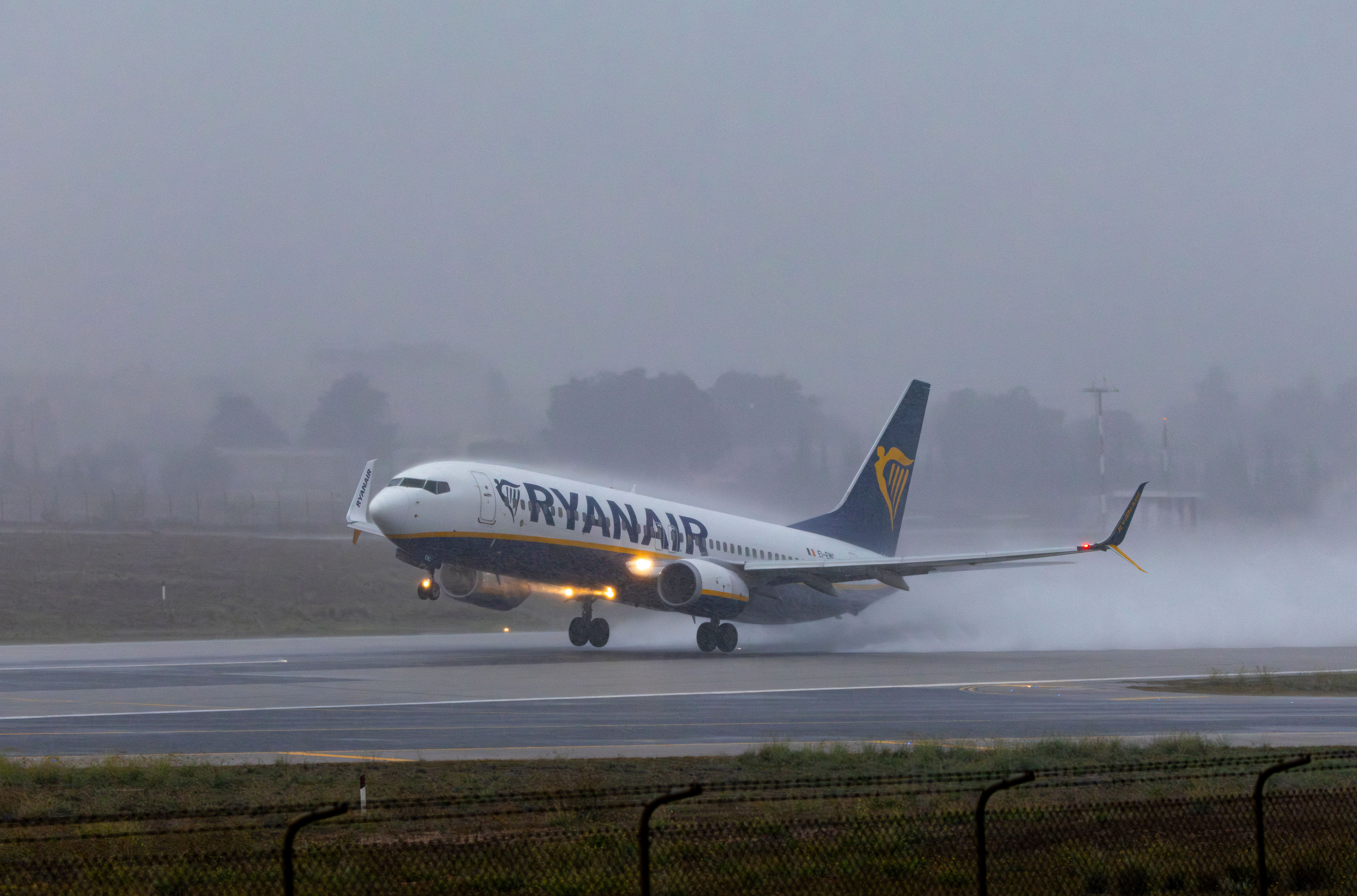 Ryanair zawiesza loty z Polski. Cztery trasy znikną zimą z rozkładu